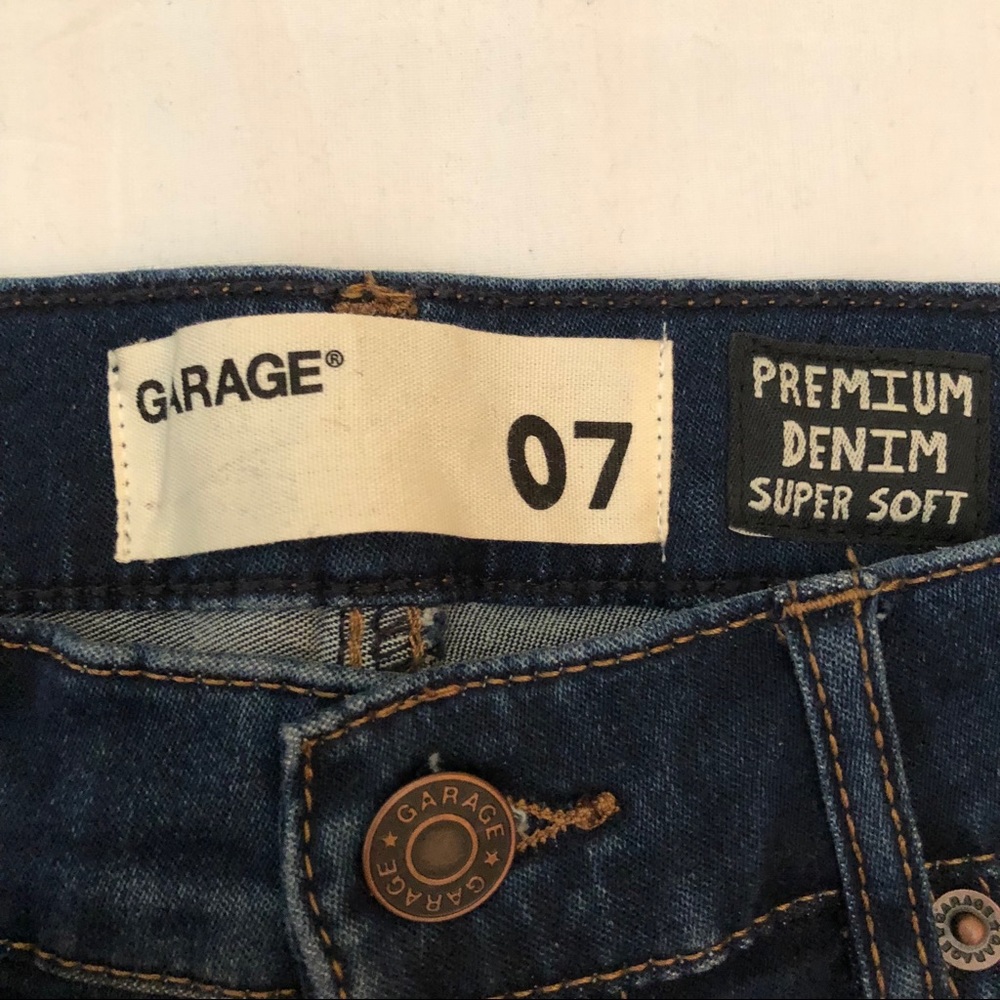 Retro HighWaist Short - Picture 3 of 4